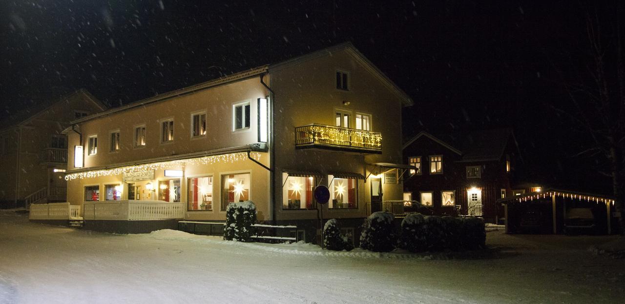 Dala-Jaerna Hotell Och Vandrarhem Exterior foto
